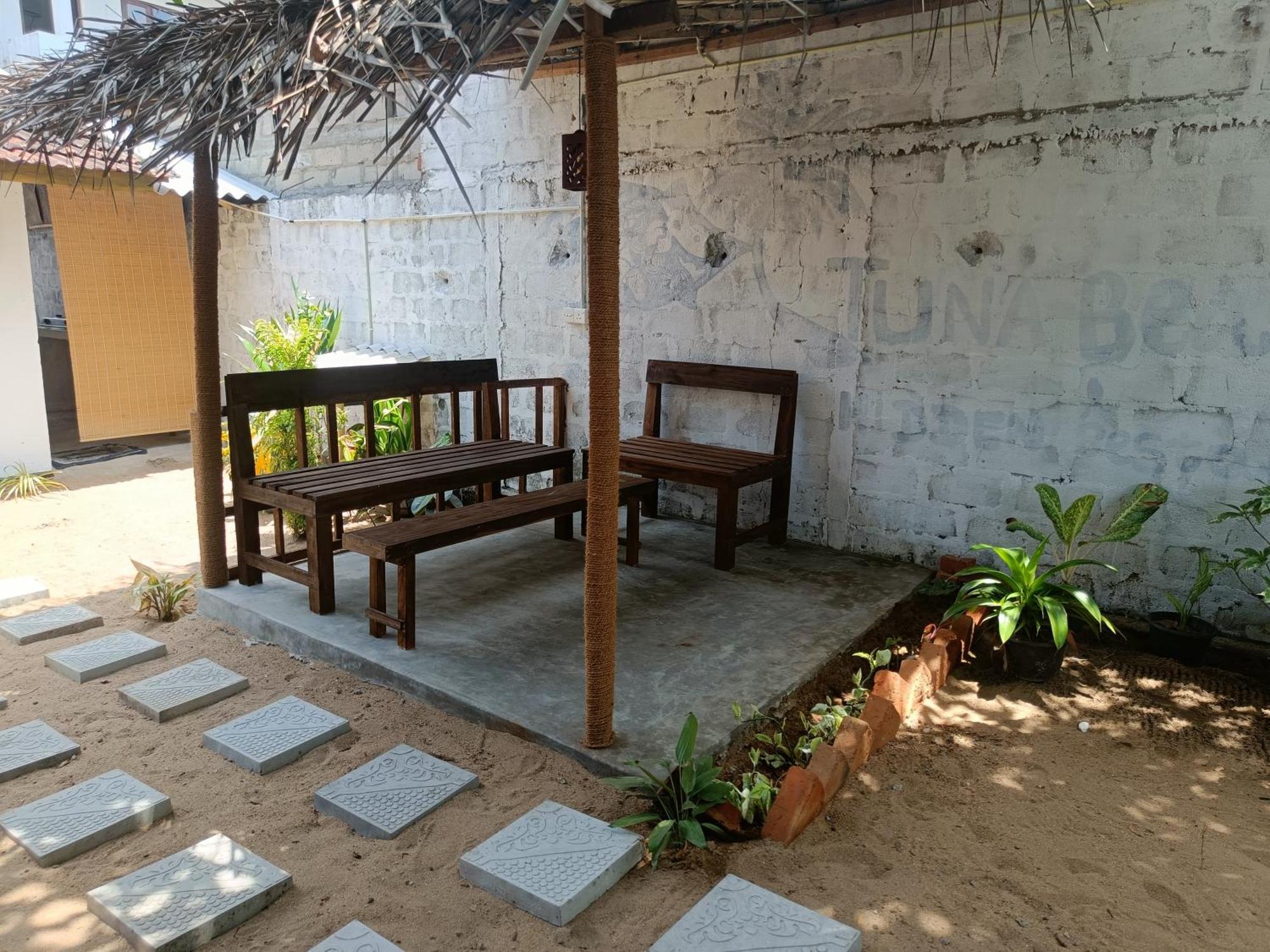 Hotel Kingly Aroma Arugam Bay Esterno foto