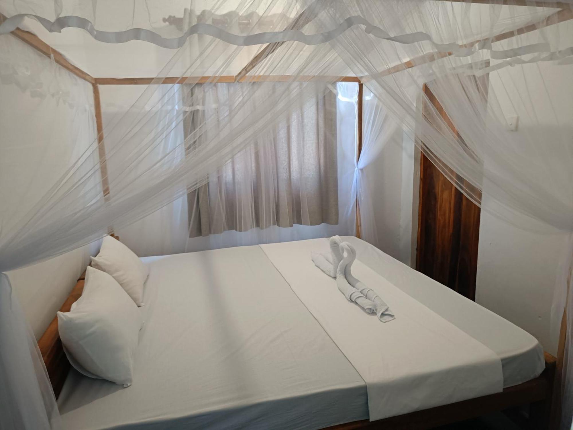 Hotel Kingly Aroma Arugam Bay Camera foto