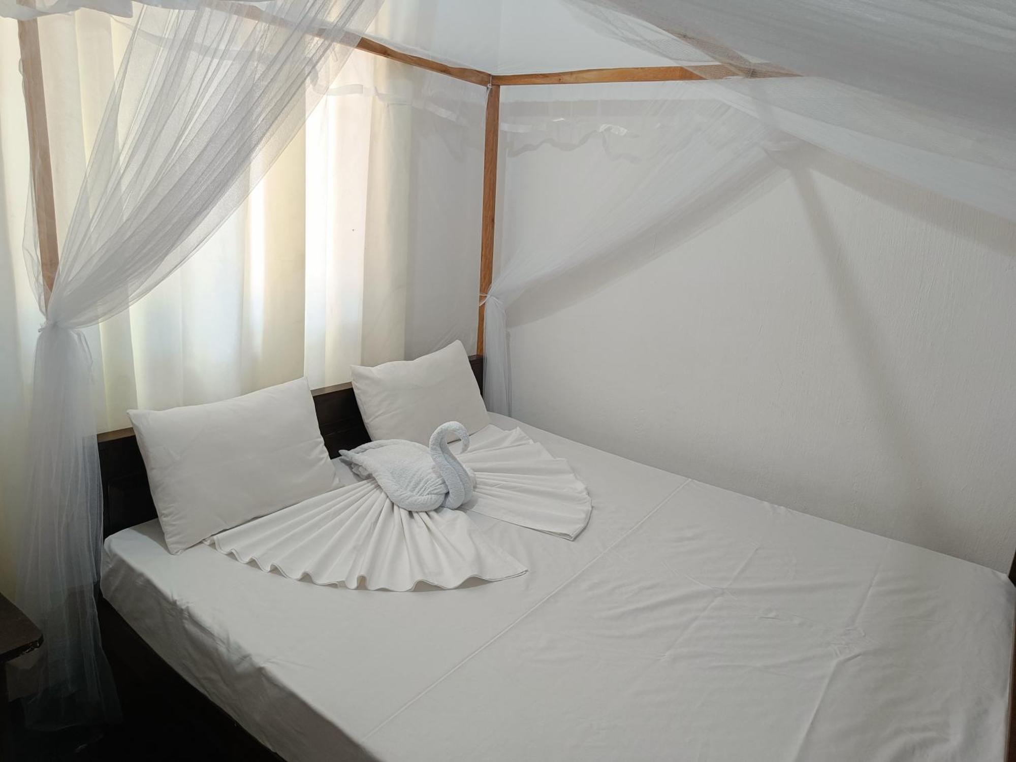 Hotel Kingly Aroma Arugam Bay Camera foto