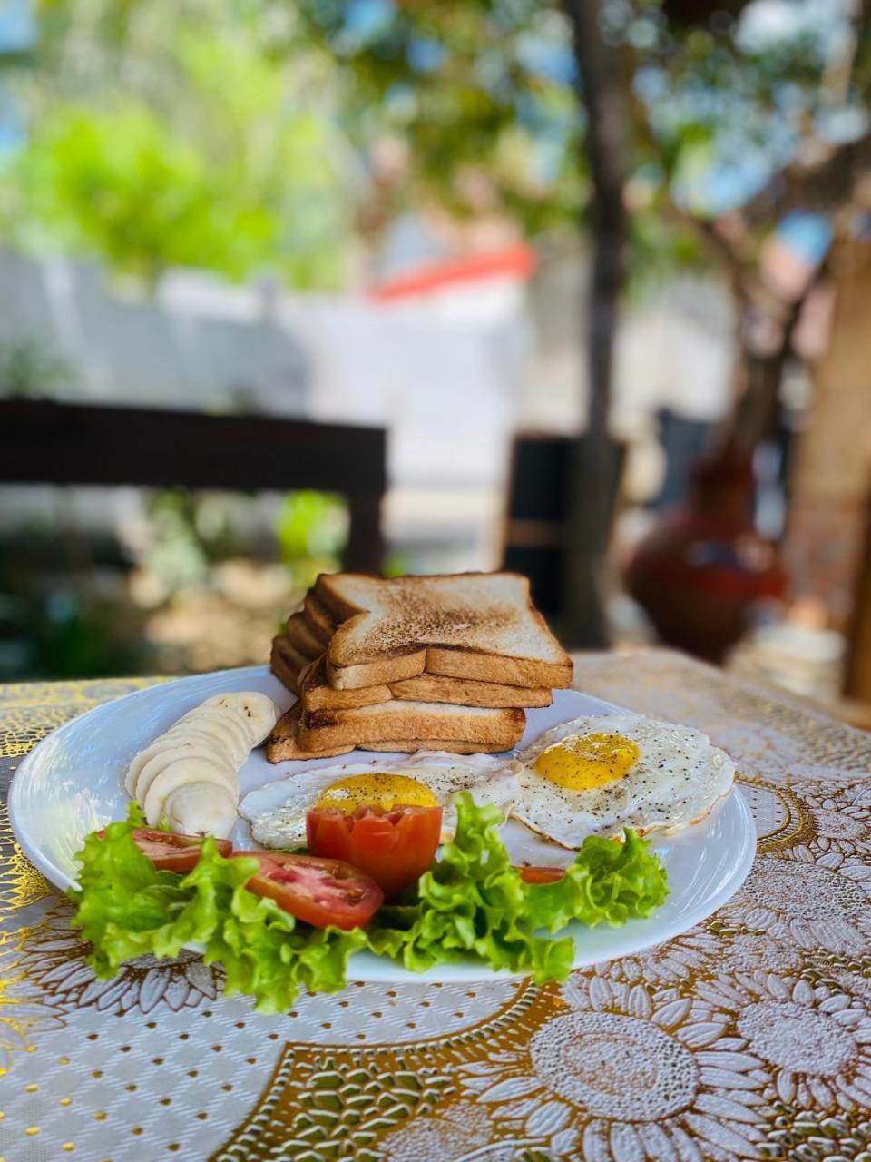 Hotel Kingly Aroma Arugam Bay Esterno foto